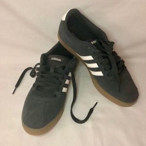 Adidas Women’s Sneaker, size 9
